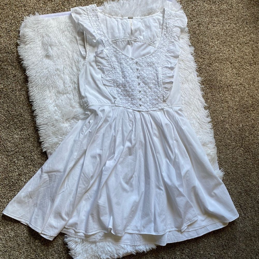 Free People Half Moon Mini Dress‎ Crochet Sleeveless Ruffle White Cotton Medium